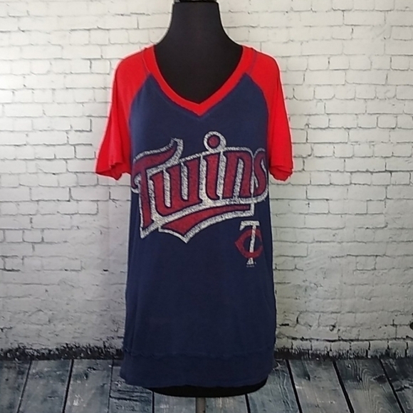 Minnesota Twins Ladies Medium V Neck Short Sleeve T Shirt Blue Red Baseball TC - Picture 10 of 10